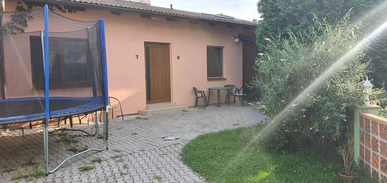Penzion U Kohoutka Pardubice Bagian luar foto