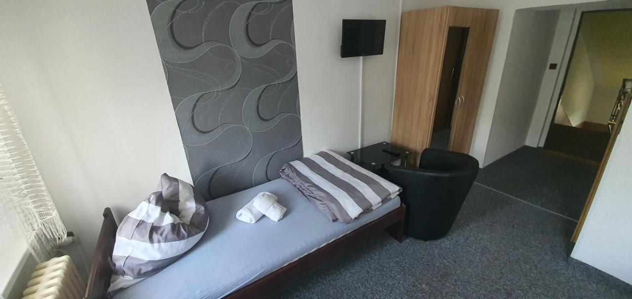 Penzion U Kohoutka Pardubice Bagian luar foto